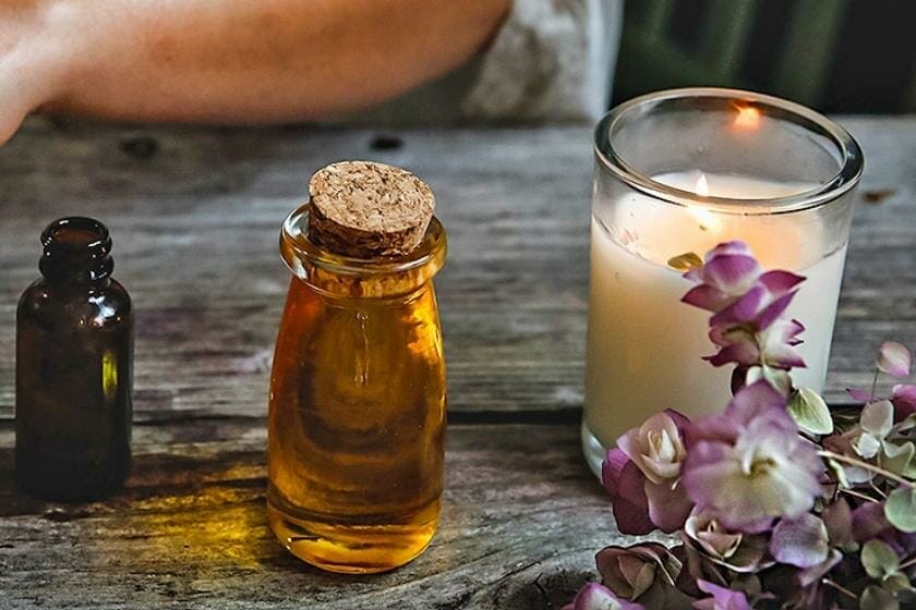 Are Natural Oils Safe for Cats? Are Natural Oils Safe for Cats?