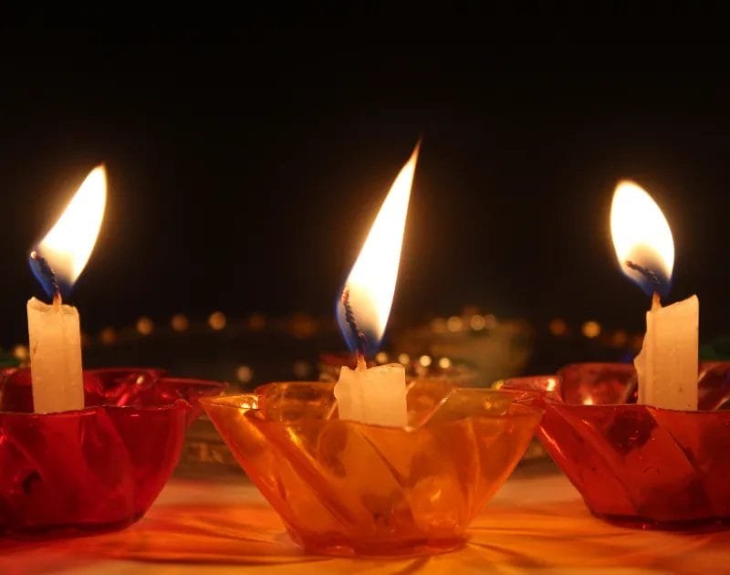 Can a Candle Melt Plastic - Can I Use It As a Container