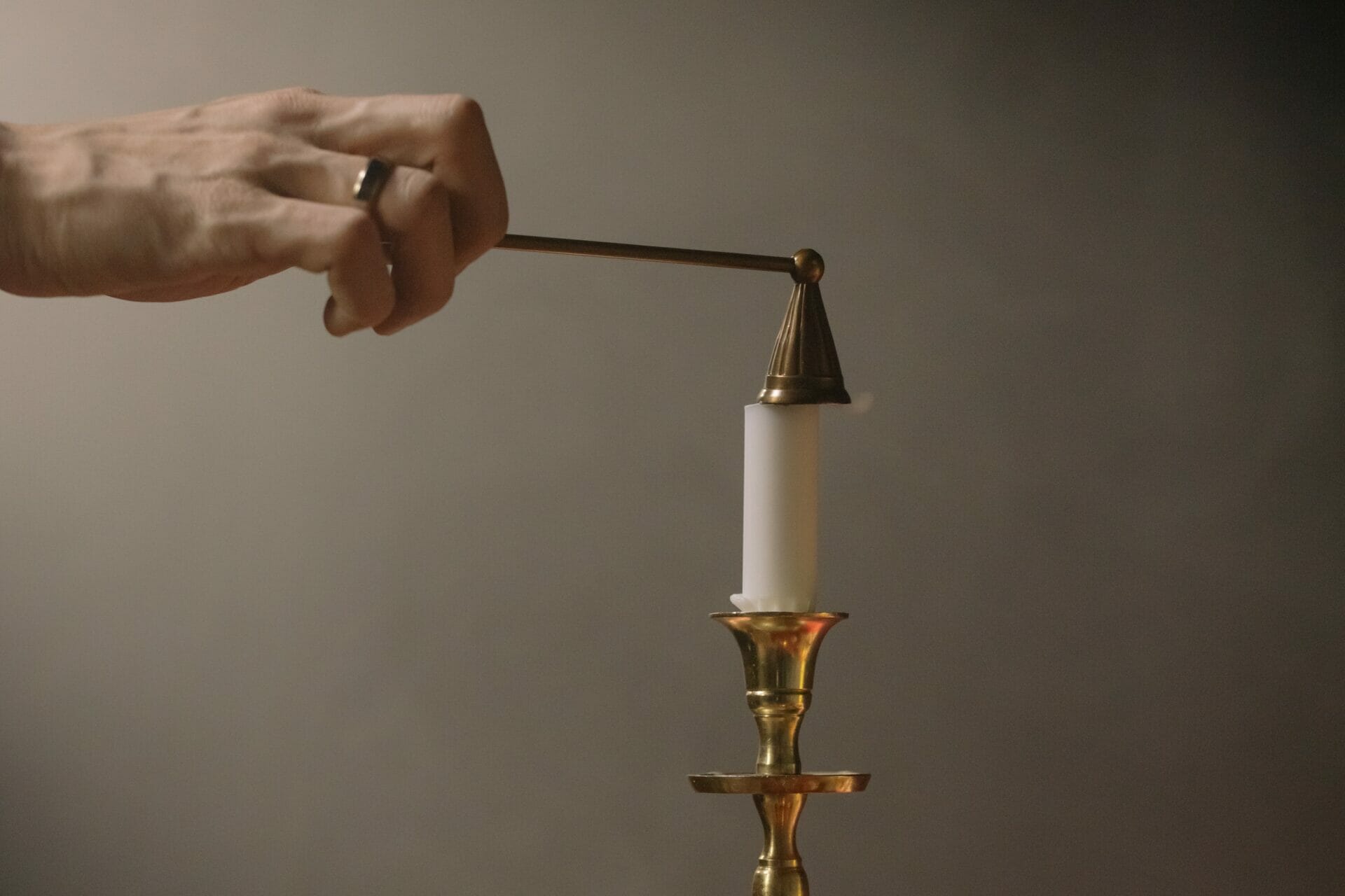 How To Use A Candle Snuffer? Find Out Here!