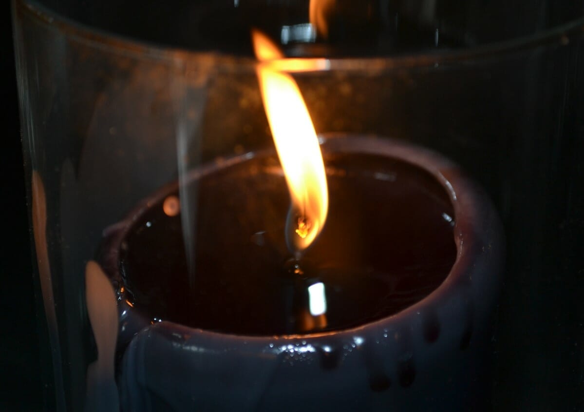 How To Make A Black Flame Candle? Find Out Here!